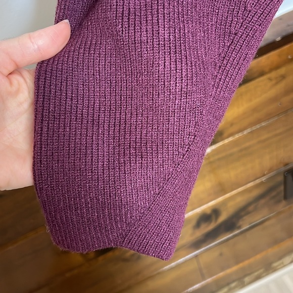 NWT Free People Open Back Sweater in Pomegranate Wine- M - Picture 3 of 7